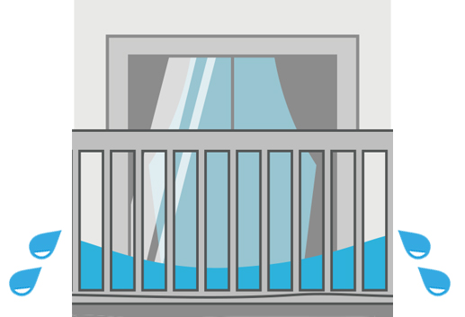 バルコニーに水たまり